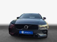 Gebraucht Volvo V60 145 PS (106 kW) 2025 Kombi