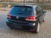 Gebraucht VW Golf VI 122 PS (89 kW) 2012 Schwarz Kleinwagen