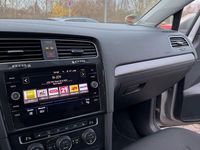 Gebraucht VW Golf VII Comfortline 110 PS (80 kW) 2017 Grau Limousine