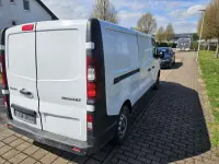 Gebraucht Renault Trafic 120 PS (88 kW) 2015 Weiß Van / Kleinbus