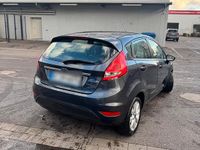 Gebraucht Ford Fiesta 82 PS (60 kW) 2010 Blau Kleinwagen
