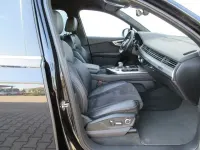 Gebraucht Audi SQ7 Ambiente 435 PS (319 kW) 2017 Schwarz (orcaschwarz metallic) SUV