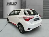 Gebraucht Toyota Yaris Hybrid Basis 101 PS (74 kW) 2017 Weiß Limousine