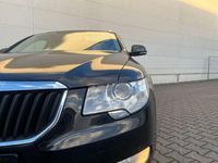 Gebraucht Skoda Superb Elegance 170 PS (125 kW) 2011 Schwarzmagic perleffekt Kombi