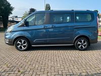 Gebraucht Ford Tourneo 131 PS (96 kW) 2023 Chromablau metallic Kombi