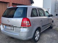 Gebraucht Opel Zafira 110 PS (80 kW) 2011 Silber Van / Kleinbus