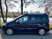 Gebraucht Ford Tourneo Courier Titanium 101 PS (74 kW) 2016 Blau Van / Kleinbus