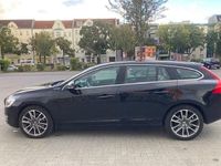 Używany Volvo V60 Summum 280 KM (205 kW) 2014 Czarny Kombi