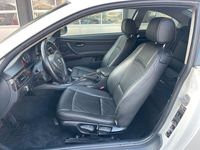 Gebraucht BMW 320 Sport Line 170 PS (125 kW) 2013 Weiß Coupé