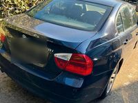 Gebraucht BMW 318 129 PS (94 kW) 2006 Blau Limousine