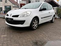 Gebraucht Renault Clio II 65 PS (47 kW) 2008 Weiß Kleinwagen