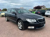Gebraucht Skoda Superb Elegance 125 PS (91 kW) 2011 Schwarz Limousine