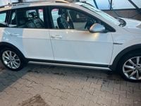 Gebraucht VW Golf Alltrack 184 PS (135 kW) 2017 Weiß Kombi