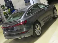 Gebraucht Audi e-tron Sportback Advanced 230 kW (313 PS) 2022 Daytonagrau (metallic) SUV