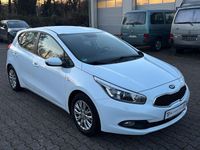 Gebraucht Kia Ceed Attract 99 PS (72 kW) 2014 Weiß Kleinwagen