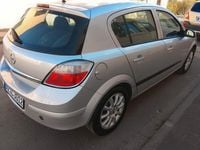 Gebraucht Opel Astra 105 PS (77 kW) 2005 Silber Limousine