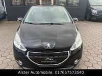 Gebraucht Peugeot 208 Active 82 PS (60 kW) 2013 Schwarz Kleinwagen
