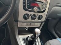 Gebraucht Ford Focus 101 PS (74 kW) 2010 Weiß Coupé