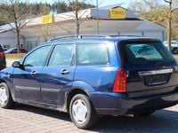 Usado Ford Focus 116 HP (85 kW) 2000 Azul Sedan