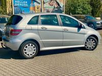 Gebraucht Mercedes B200 136 PS (100 kW) 2009 Silber Van / Kleinbus
