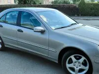 Gebraucht Mercedes C180 Classic 143 PS (105 kW) 2006 Gold Limousine