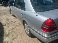 Gebraucht Mercedes C180 118 PS (86 kW) 1997 Grau Limousine