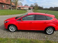 Gebraucht Ford Focus 120 PS (88 kW) 2017 Rot Limousine