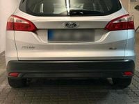 Usata Ford Focus 105 CV (77 kW) 2015 Argento Station wagon