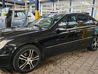 Gebraucht Mercedes C200 122 PS (89 kW) 2004 Schwarz Limousine