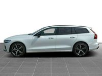 Gebraucht Volvo V60 Plus 197 PS (144 kW) 2023 Onyx black / metallic Kombi