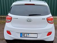 Gebraucht Hyundai i10 GO! 67 PS (49 kW) 2017 Weiß Kleinwagen