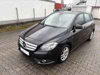 Gebraucht Mercedes B180 122 PS (89 kW) 2012 Schwarz Van / Kleinbus