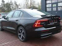 Gebraucht Volvo S60 Plus 197 PS (144 kW) 2023 Schwarz Limousine