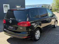 Second-hand VW Sharan 170 CP (125 kW) 2016 Negru Monovolum
