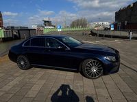 Gebraucht Mercedes E220 194 PS (142 kW) 2017 Blau Limousine
