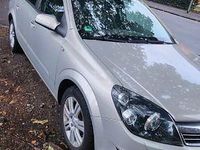 Gebraucht Opel Astra Innovation 140 PS (102 kW) 2009 Silber Limousine