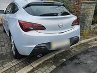 Gebraucht Opel Astra GTC 165 PS (121 kW) 2012 Weiß Coupé