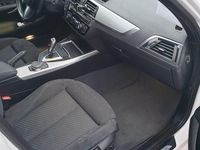 Gebraucht BMW 118 150 PS (110 kW) 2018 Weiß Kleinwagen
