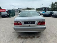 Gebraucht Mercedes E280 Elegance 204 PS (150 kW) 2000 Silber Limousine
