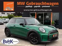 Gebraucht Mini Cooper Classic 136 PS (100 kW) 2023 Grün Kleinwagen