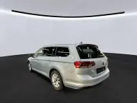 Gebraucht VW Passat Business 150 PS (110 kW) 2023 Scale silver metallic Kombi