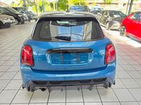 Gebraucht Mini John Cooper Works 136 PS (100 kW) 2021 Blau metallic Kleinwagen