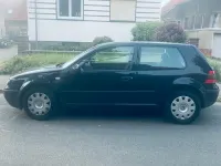 Gebraucht VW Golf IV 75 PS (55 kW) 2002 Schwarz Kleinwagen