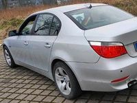 Gebraucht BMW 530 258 PS (189 kW) 2006 Silber Limousine