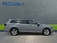 Gebraucht VW Passat Business 200 PS (147 kW) 2023 Mondsteingrau Kombi