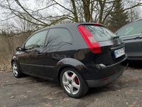 Gebraucht Ford Fiesta 70 PS (51 kW) 2004 Schwarz Kleinwagen