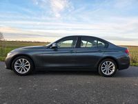 Gebraucht BMW 318 150 PS (110 kW) 2016 Grau Limousine