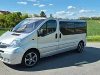 Używany Opel Vivaro 145 KM (106 kW) 2009 Srebrny Minivan