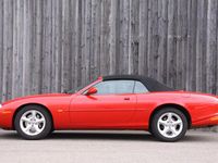 Używany Jaguar XK8 284 KM (208 kW) 2000 Czerwony Kabriolet