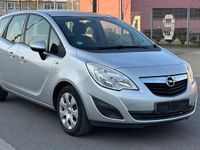 Gebraucht Opel Meriva Edition 101 PS (74 kW) 2011 Silber Van / Kleinbus